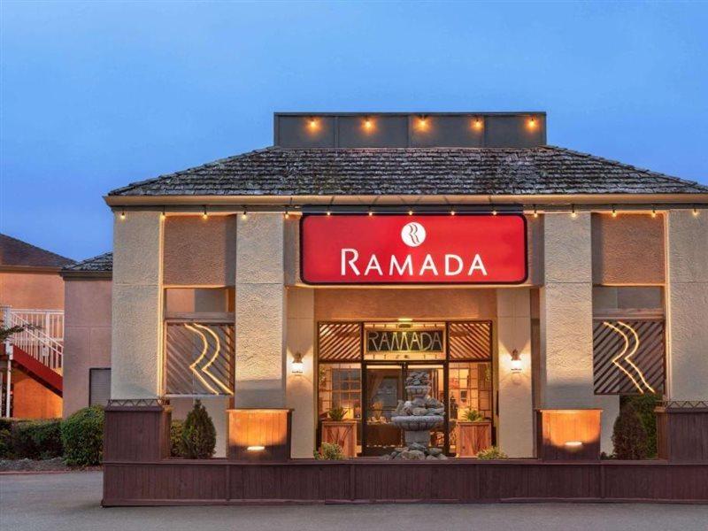 Отель Ramada By Wyndham Арката Экстерьер фото